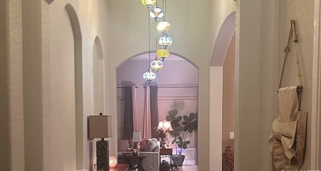 6934 Laura — photo 3