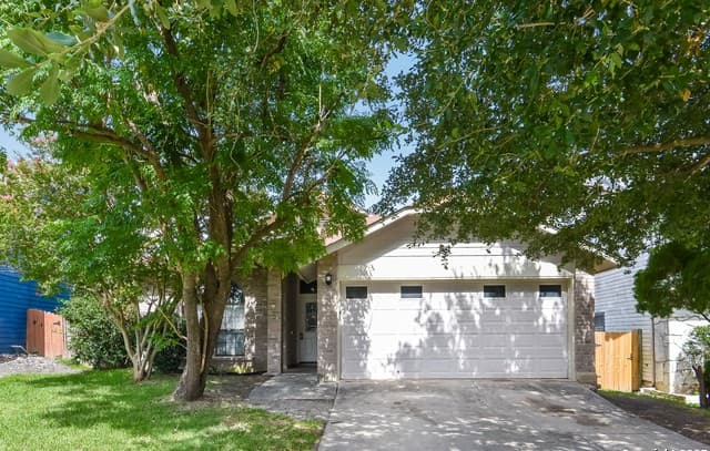 7419 Estrid — photo 1