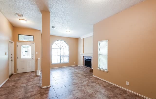 7419 Estrid — photo 3