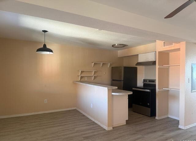 2-bedroom rental at 3718 Pleasanton Rd. Unit 2-201 in San Antonio, TX — photo 2