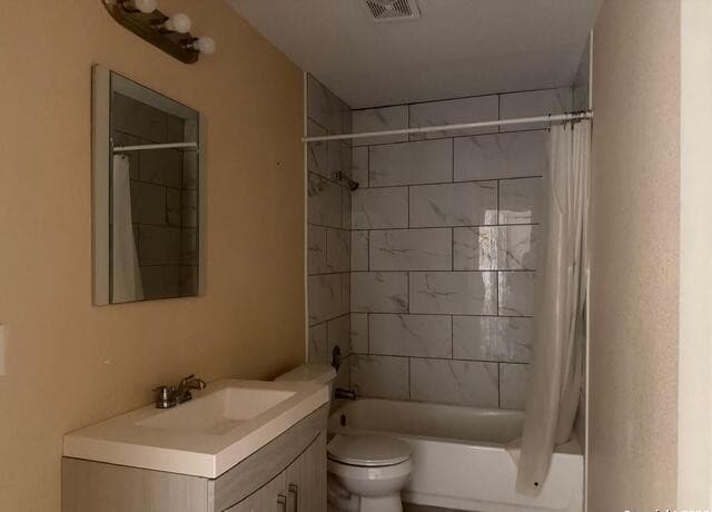 2-bedroom rental at 3718 Pleasanton Rd. Unit 2-201 in San Antonio, TX — photo 4