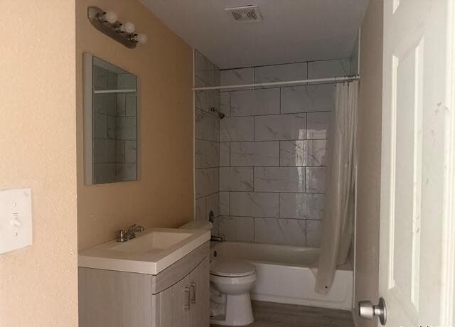 2-bedroom rental at 3718 Pleasanton Rd. Unit 2-201 in San Antonio, TX — photo 5