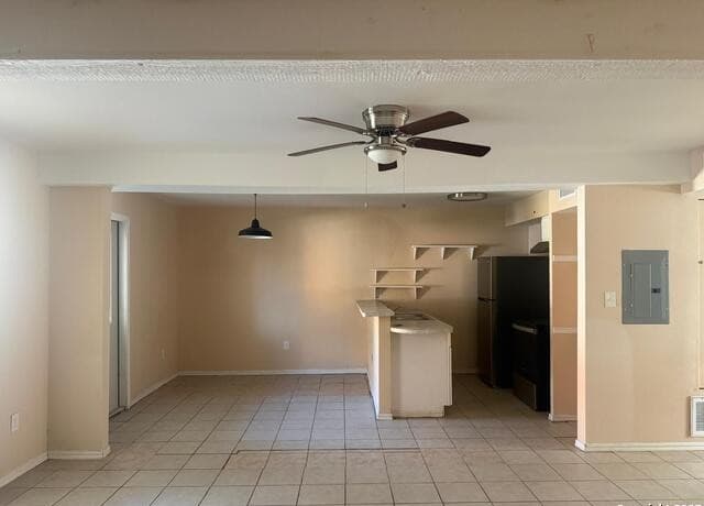 2-bedroom rental at 3718 Pleasanton Rd. Unit 2-103 in San Antonio, TX — photo 2