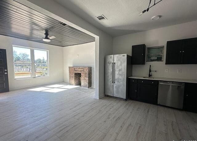 1431 Crockett — photo 3