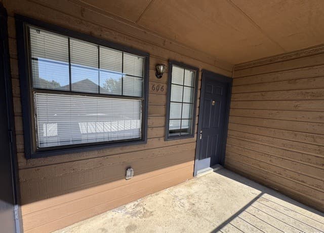 4803 Hamilton Wolfe Unit 606 — photo 1