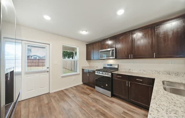 7341 Yucca Place — photo 3