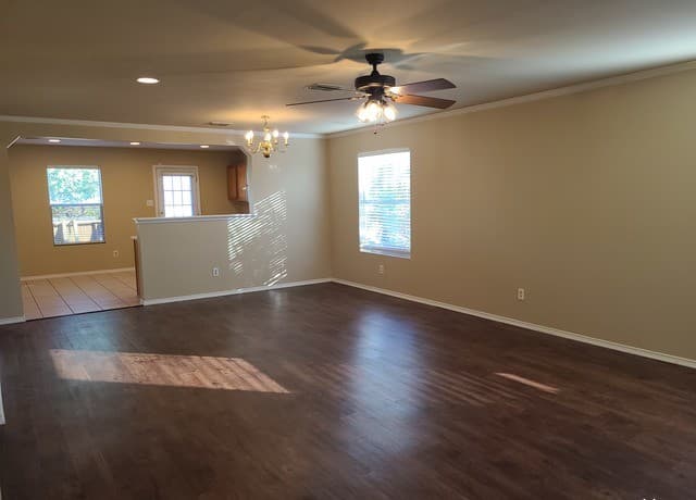 112 N Willow Run — photo 4