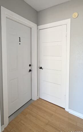 455 Eleanor Unit 1 — photo 2