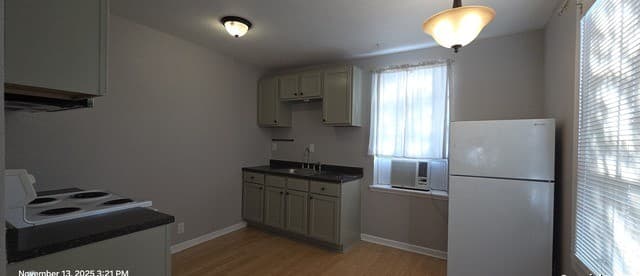 455 Eleanor Unit 1 — photo 4