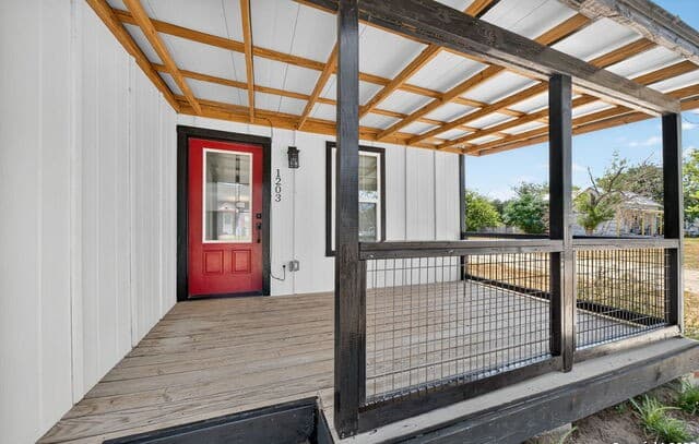 1203 Avenue J — photo 3