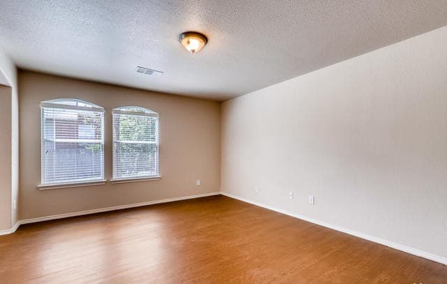 5418 Tomas Circle — photo 2