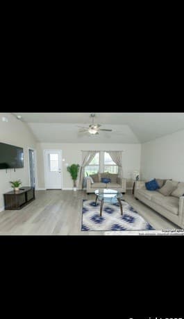 10318 Pinkston — photo 3