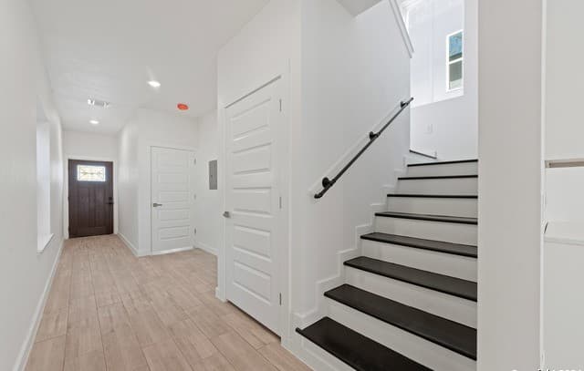 212 Cooper St Unit A — photo 2