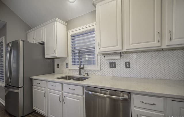 4914 Roan Brook — photo 4