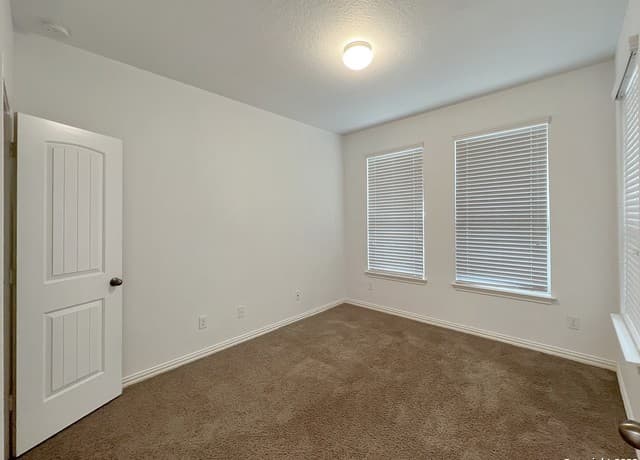 22410 Akin Fawn — photo 5