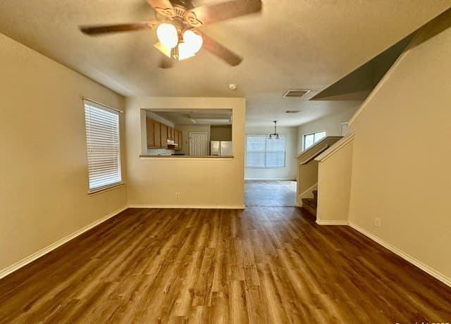 107 Cindy Lou Dr — photo 4