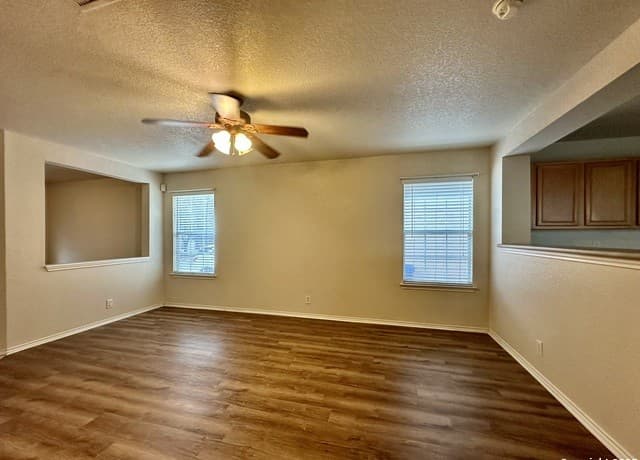 107 Cindy Lou Dr — photo 5