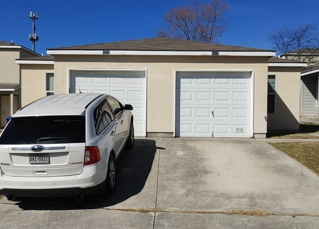 8017 Maverick Climb — photo 2