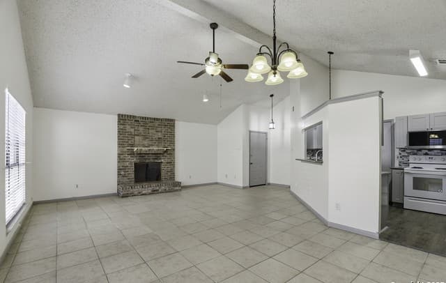 6315 Forest Village — photo 3