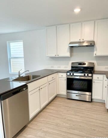 10914 Presa Way — photo 3