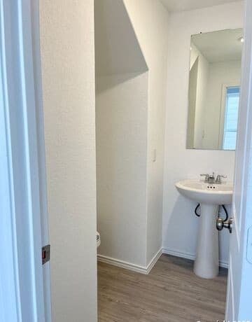 10914 Presa Way — photo 4