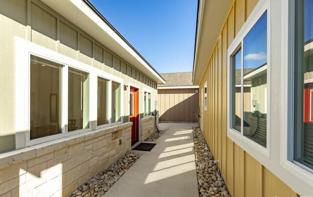 705 Fifth Unit B — photo 2