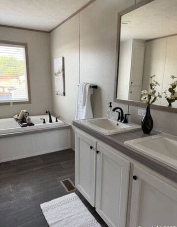 15966 Flores Curve — photo 5