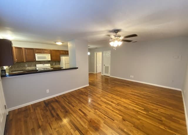 211 Natalen Ave Unit 210 — photo 2