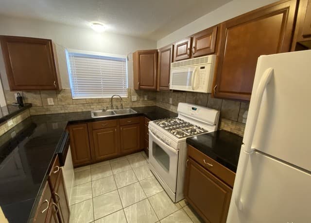 211 Natalen Ave Unit 210 — photo 5