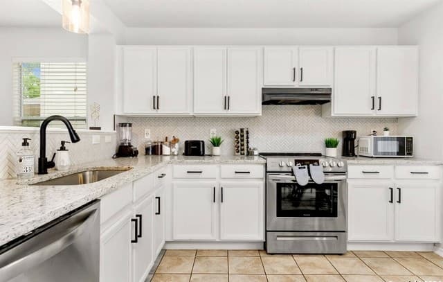 415 Mahogany Chest — photo 4