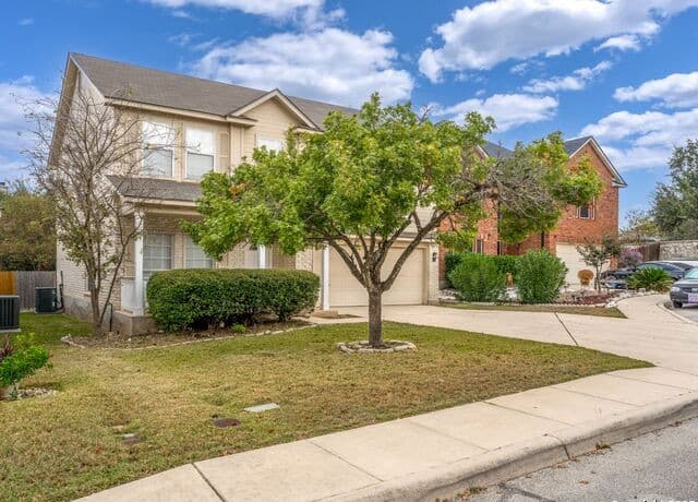 511 Shannon Rose — photo 3