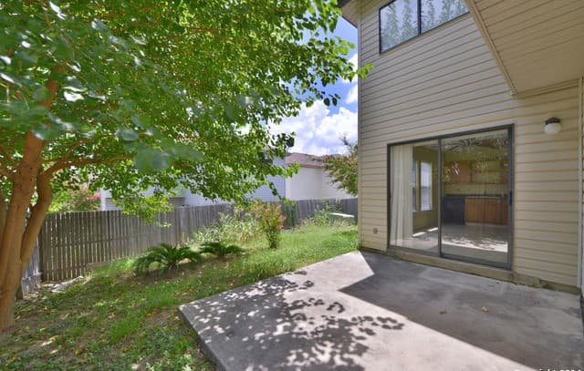 143 Chapel Hill — photo 2