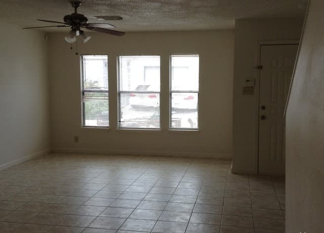 143 Chapel Hill — photo 4