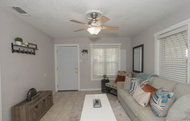 611 Brunswick — photo 4