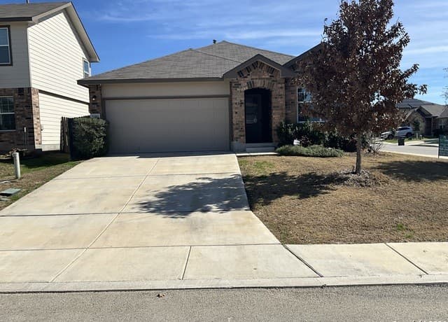 1326 Crow CT — photo 2