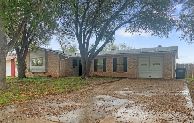 800 Brooks Ave — photo 2