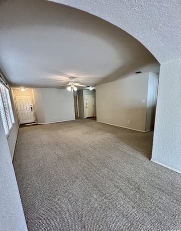 9114 Laguna Falls — photo 3