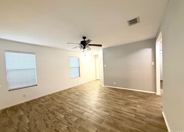 24230 Saffron Plum — photo 4