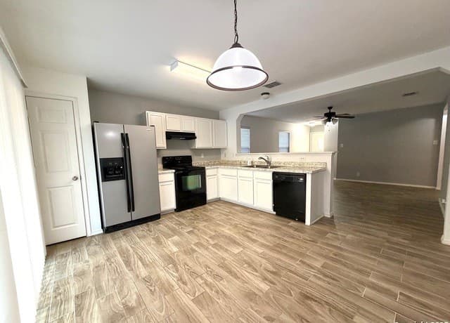 24230 Saffron Plum — photo 5