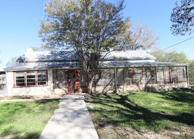 8811 Fm 471 — photo 2