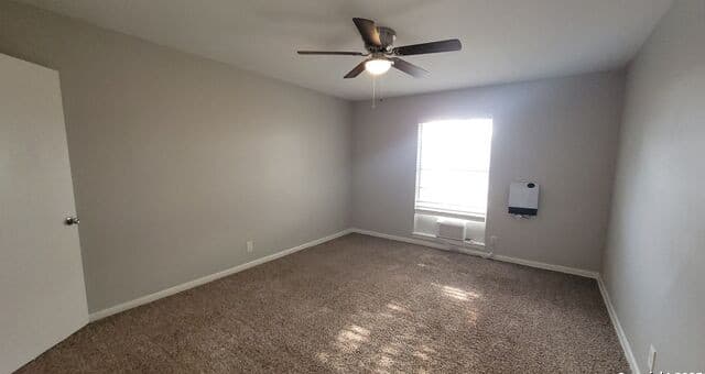 2-bedroom rental at 122 San Angelo in San Antonio, TX — photo 4