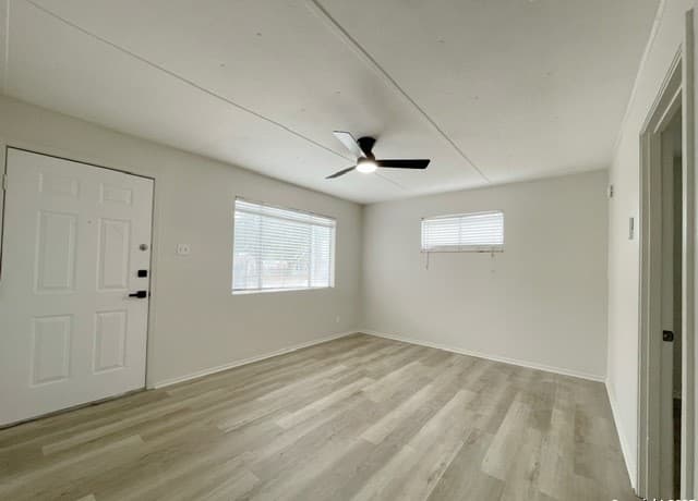 1-bedroom rental at 347 Ware Unit 19 in San Antonio, TX — photo 2