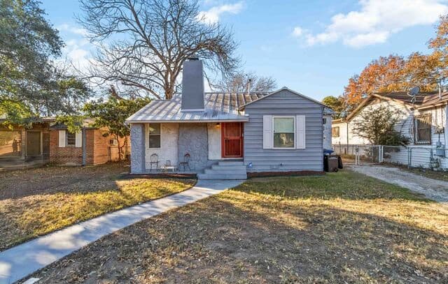 410 S Park Blvd — photo 2