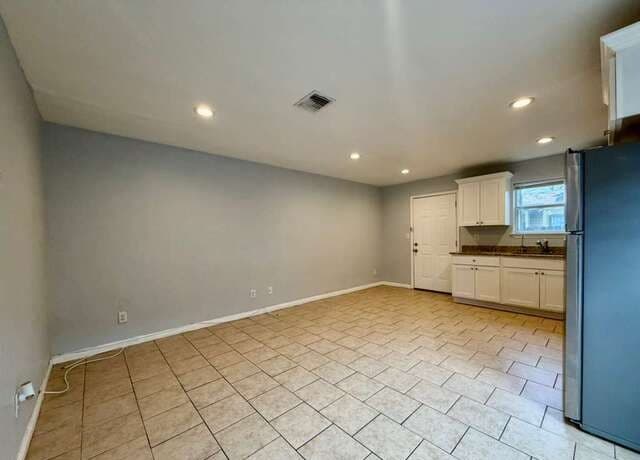 3107 W Travis Unit 1 — photo 4