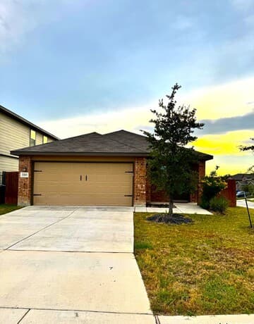 1011 Orchid Grv — photo 1