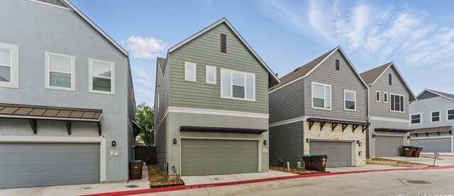 5843 Whitby Unit 26 — photo 1