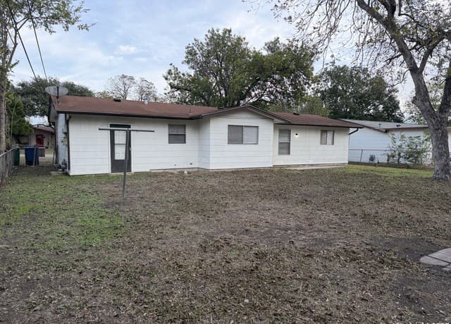 7110 Hickory Grove — photo 2