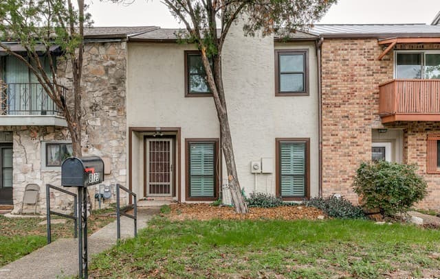 8123 Scottshill — photo 1