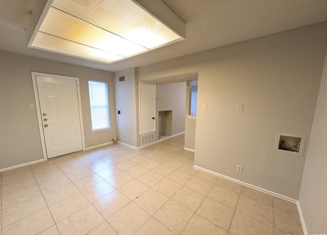 330 W Byrd Unit 2 — photo 5