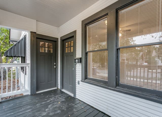 1035 W Elsmere — photo 2